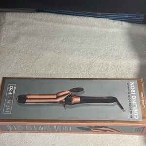 INFINITIPRO by Conair Rose Gold Curling Iron 1 3/4” Barrel loose curls NIB